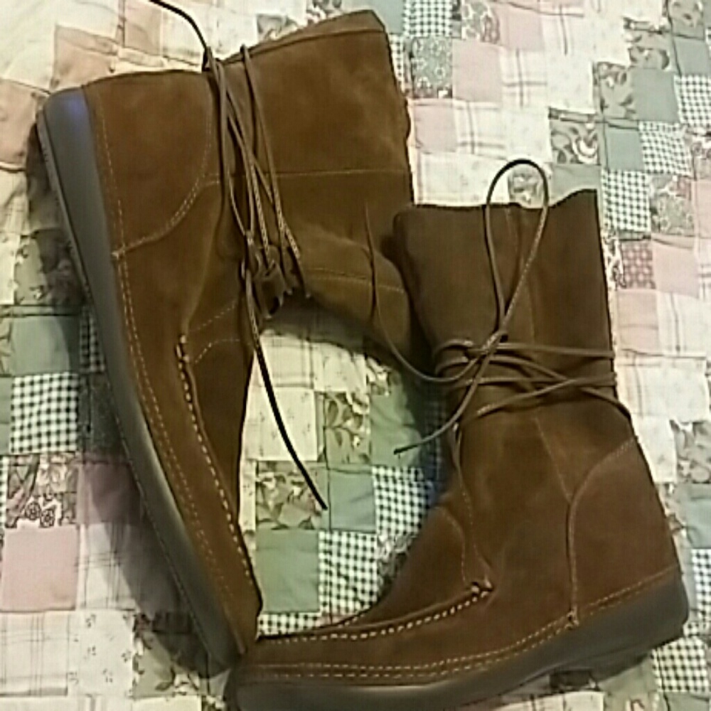 New BROWN LEATHER SAUDE MOCCASINS BOOTS